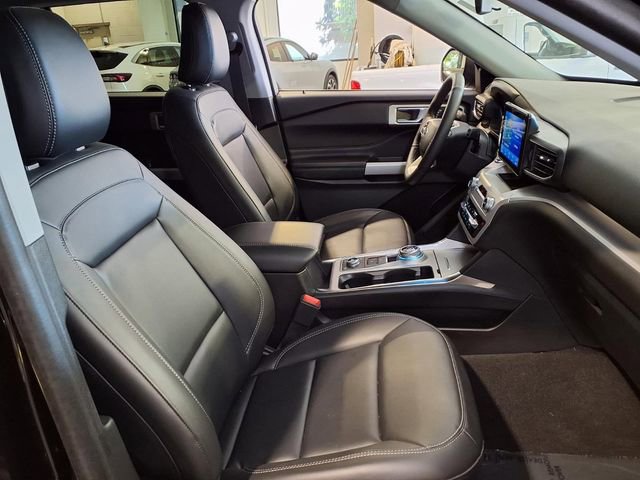 Used 2023 Ford Explorer XLT w/ Equipment Group 202A image 30