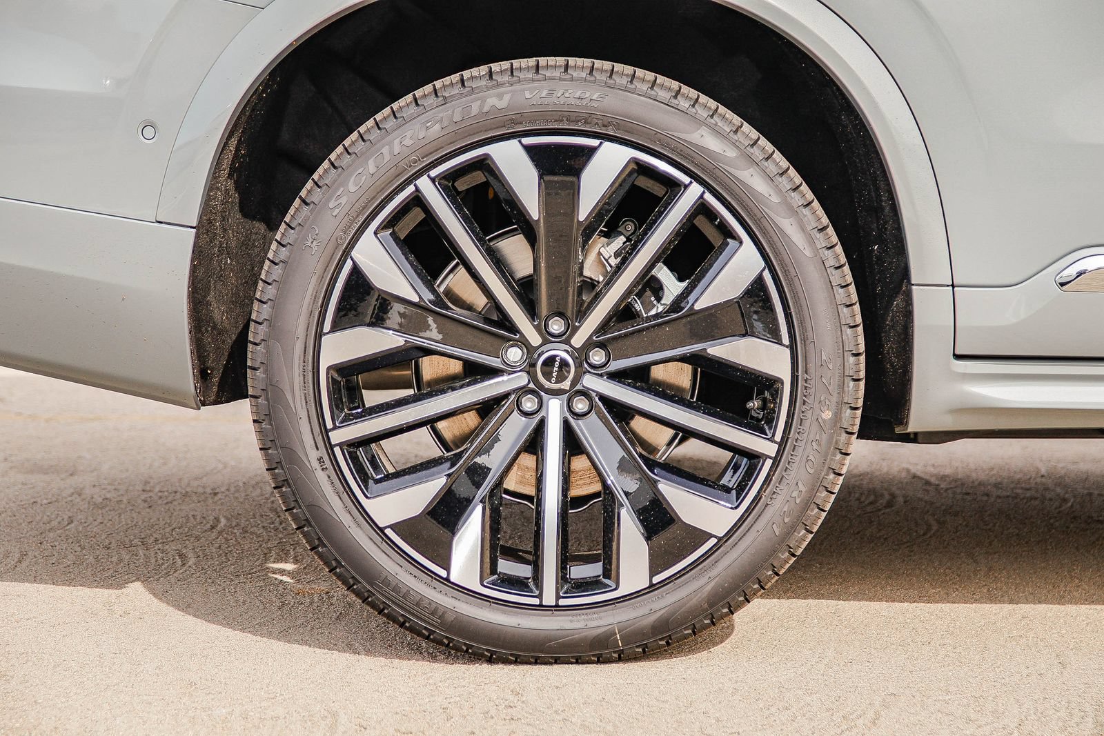 New 2026 Volvo XC90 T8 Ultra w/ Protection Package Premier AWD/4WD image 8