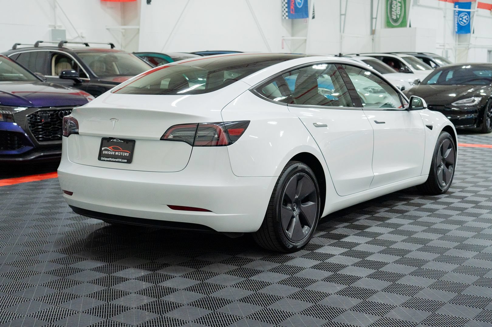 Used 2023 Tesla Model 3 Standard Range RWD image 8