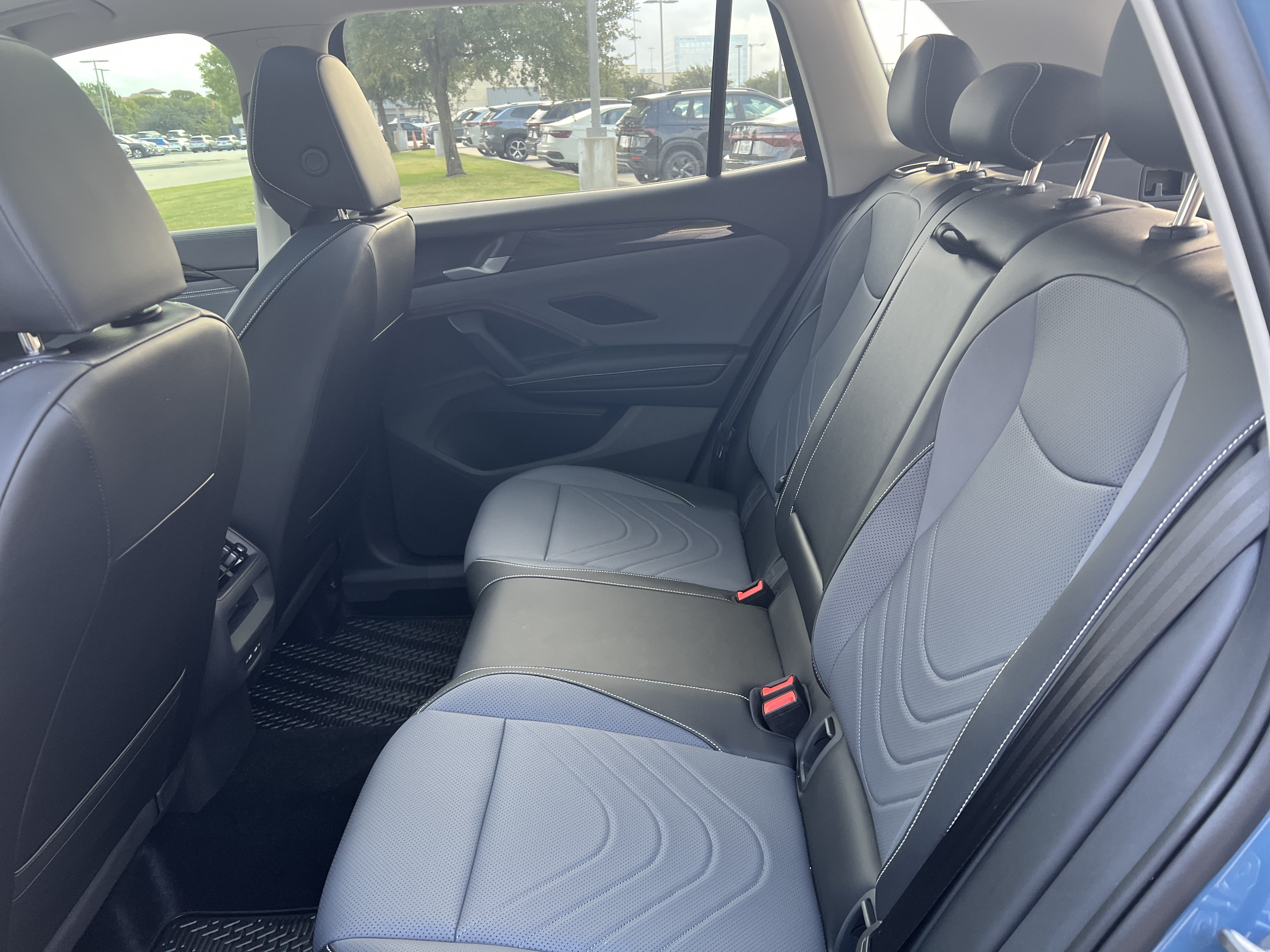 Certified 2026 Volkswagen Tiguan SE AWD/4WD image 27