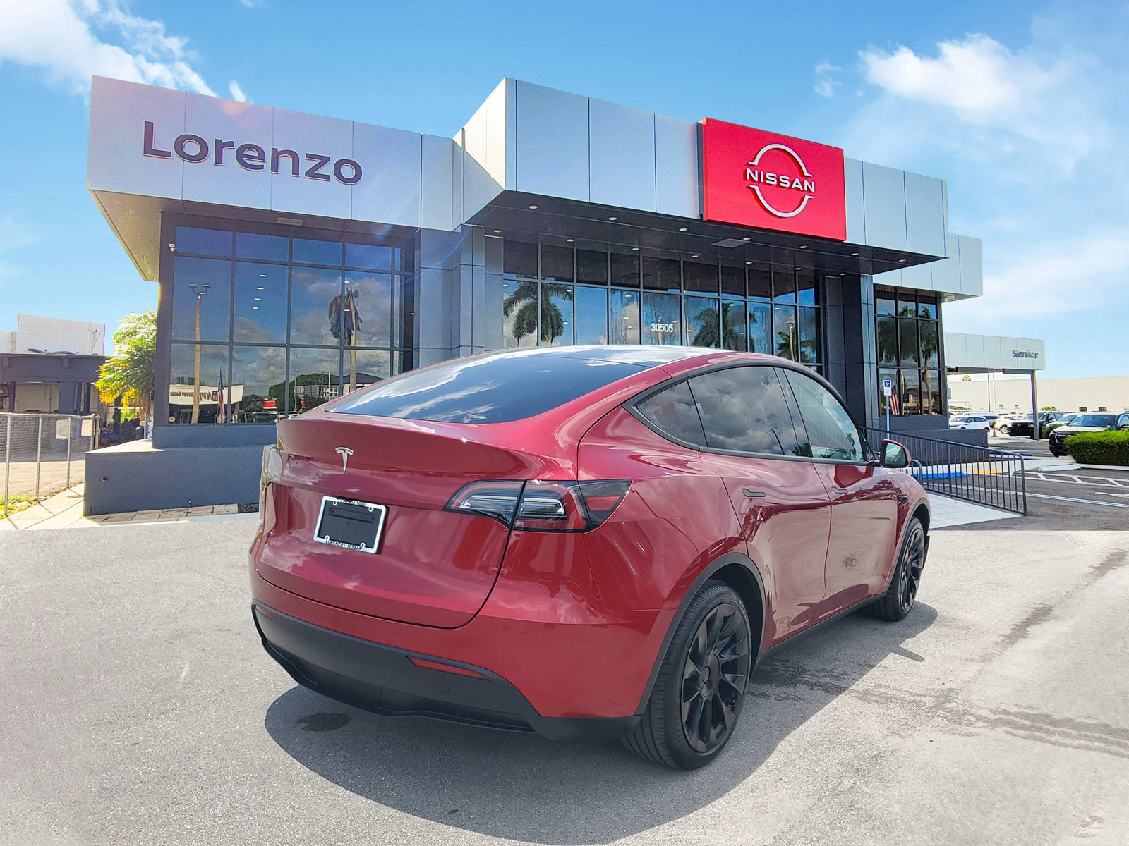 Used 2024 Tesla Model Y Long Range RWD image 5
