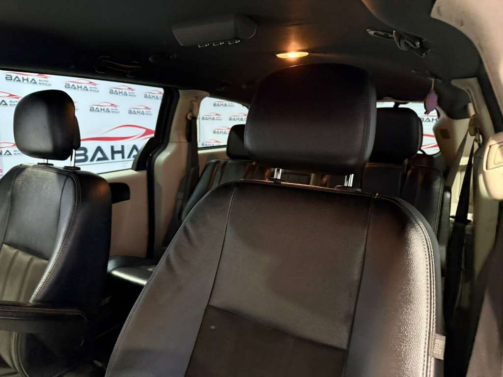 Used 2019 Dodge Grand Caravan SXT FWD image 29