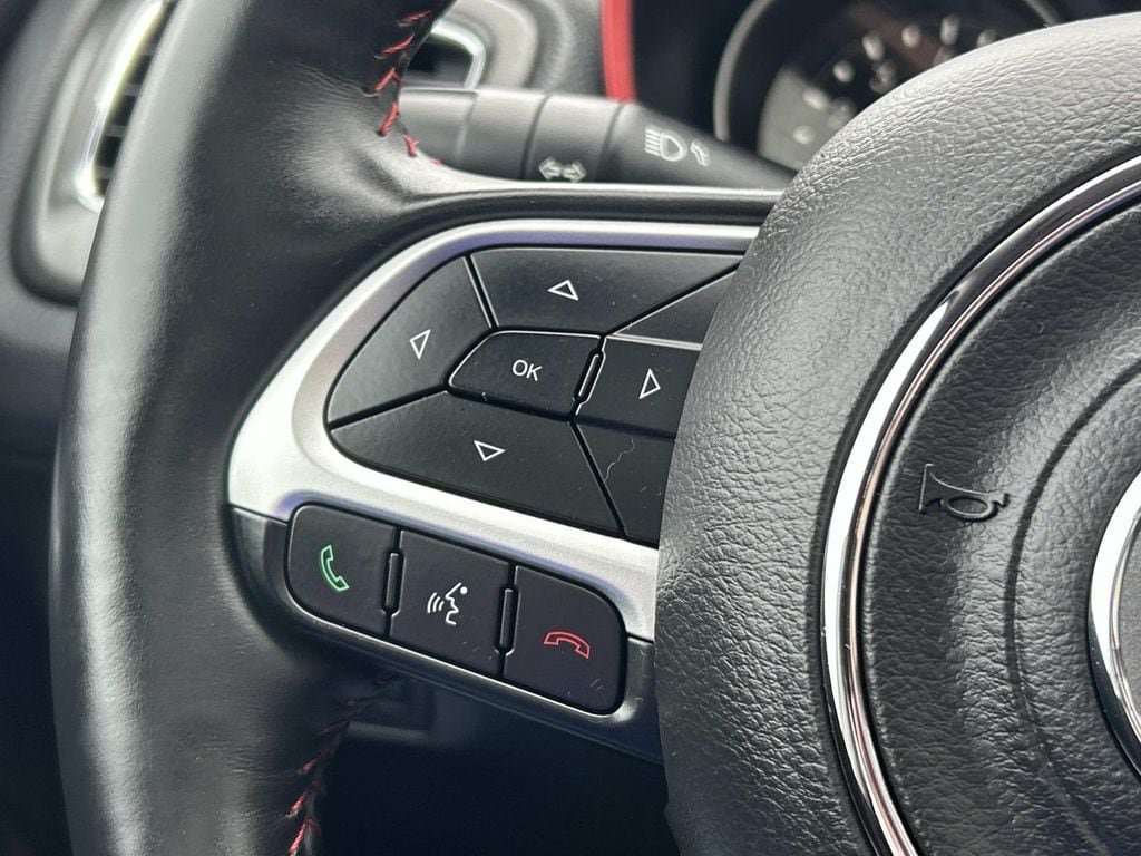 Used 2018 Jeep Compass Trailhawk w/ Navigation Group AWD/4WD image 21