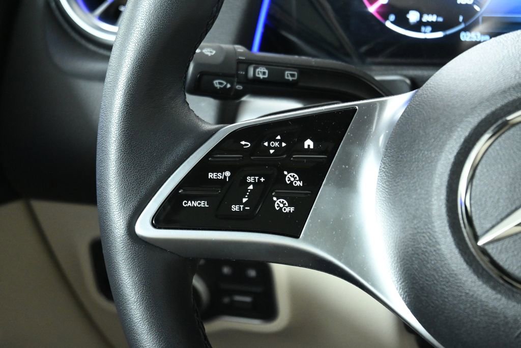 Certified 2026 Mercedes-Benz GLB 250 4MATIC image 18