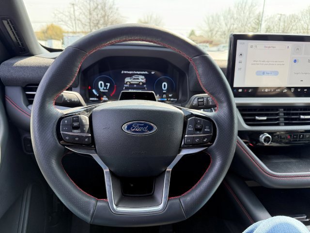 Used 2025 Ford Explorer ST-Line w/ ST-Line Street Pack AWD/4WD image 36