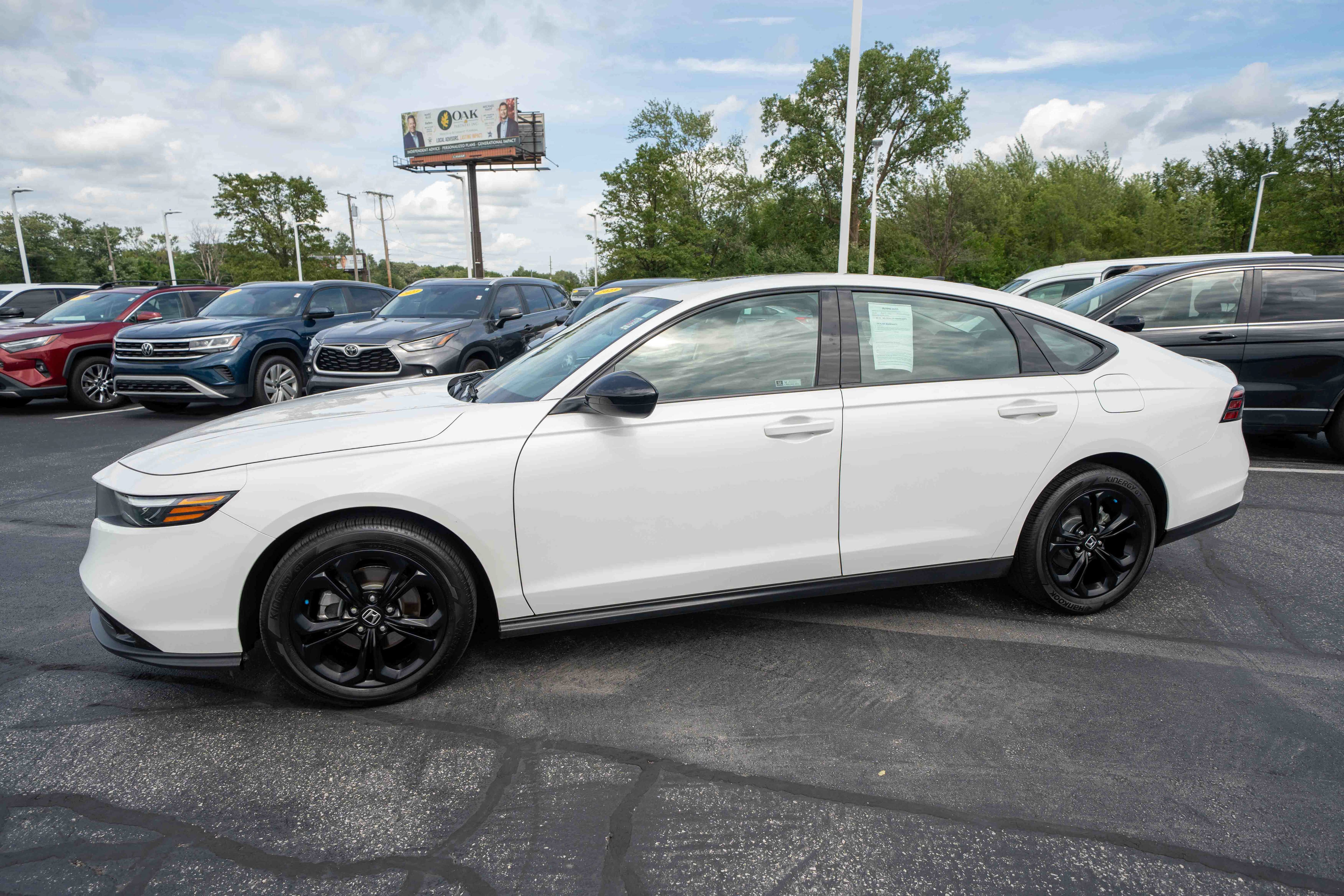 Certified 2025 Honda Accord SE image 3
