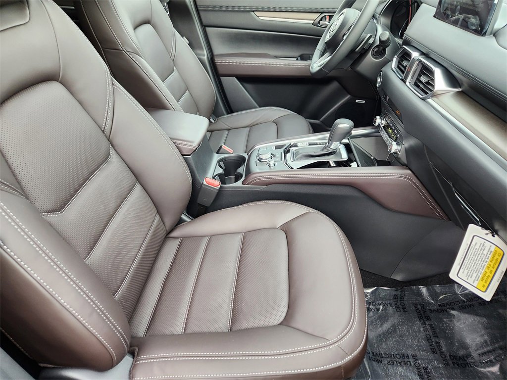 New 2025 MAZDA CX-5 Signature image 19