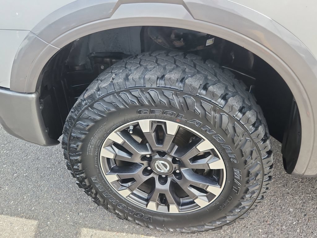 Used 2019 Nissan Titan PRO-4X AWD/4WD image 19