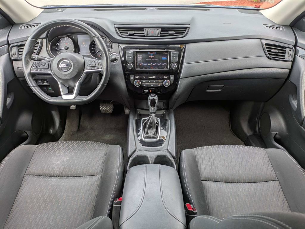 Used 2019 Nissan Rogue SV image 17