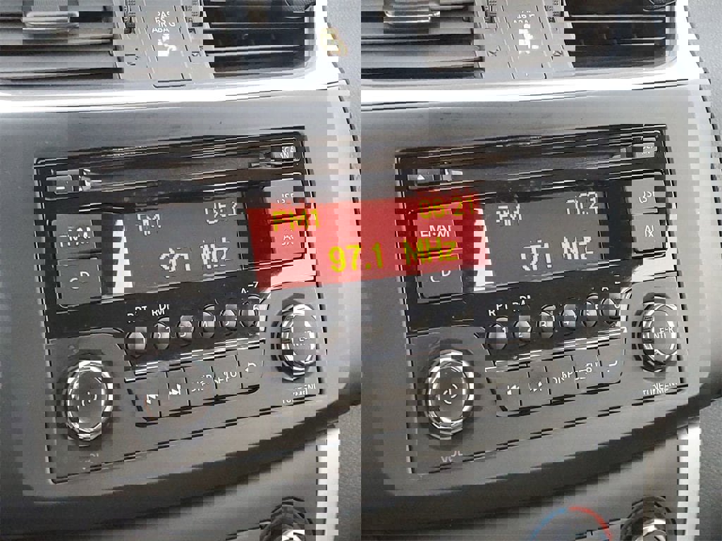 Used 2015 Nissan Sentra S image 13