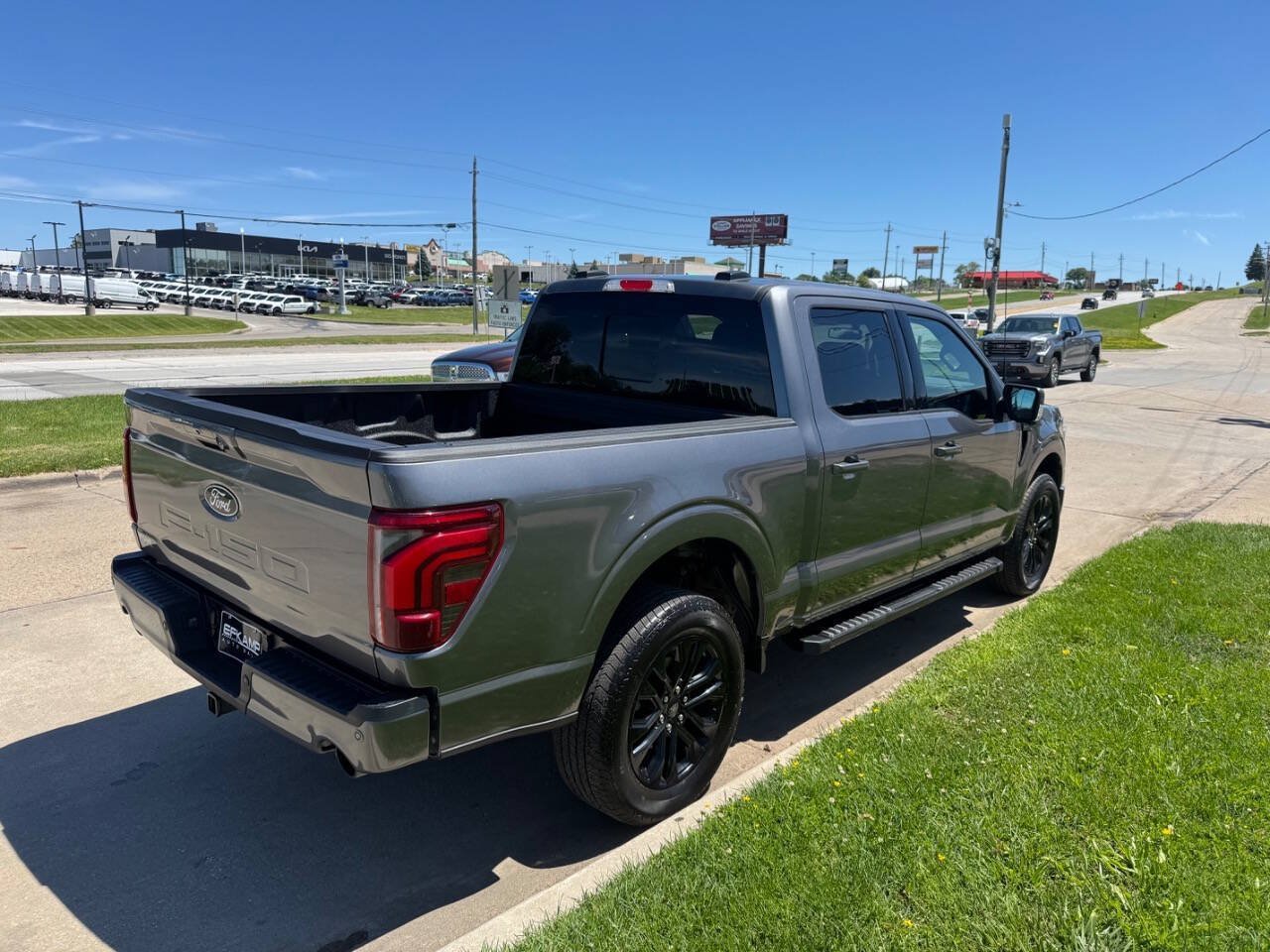Used 2025 Ford F150 Lariat AWD/4WD image 5