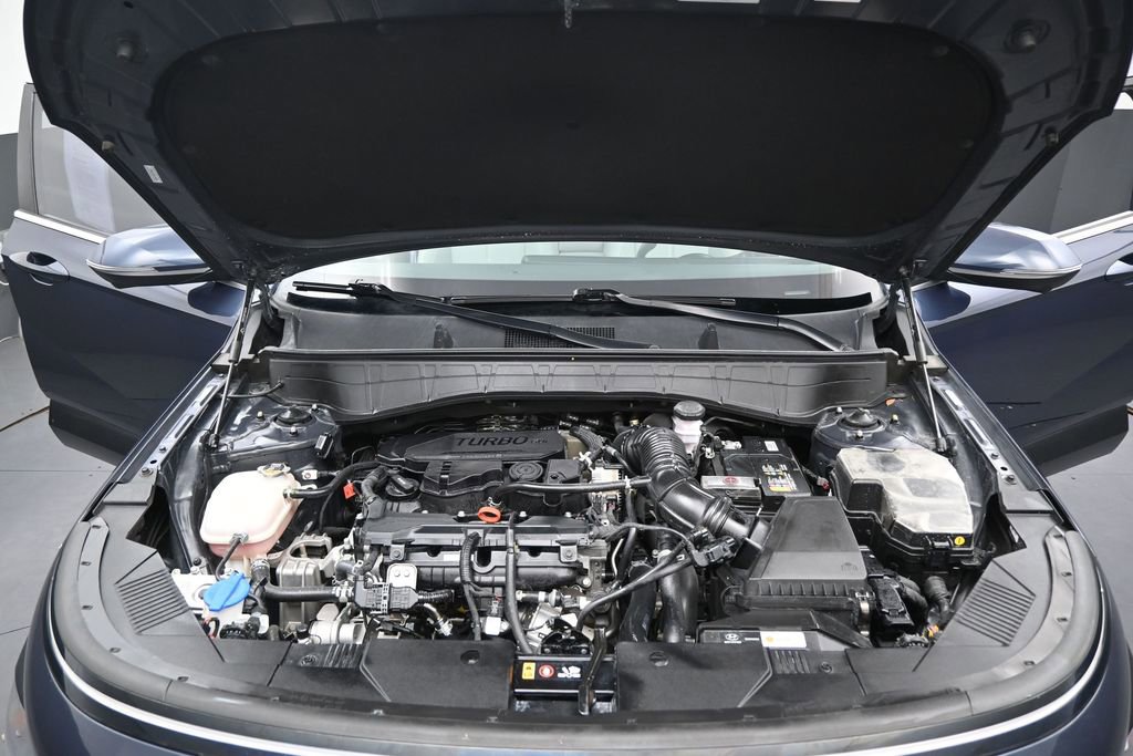 Used 2024 Hyundai Kona Limited FWD image 38