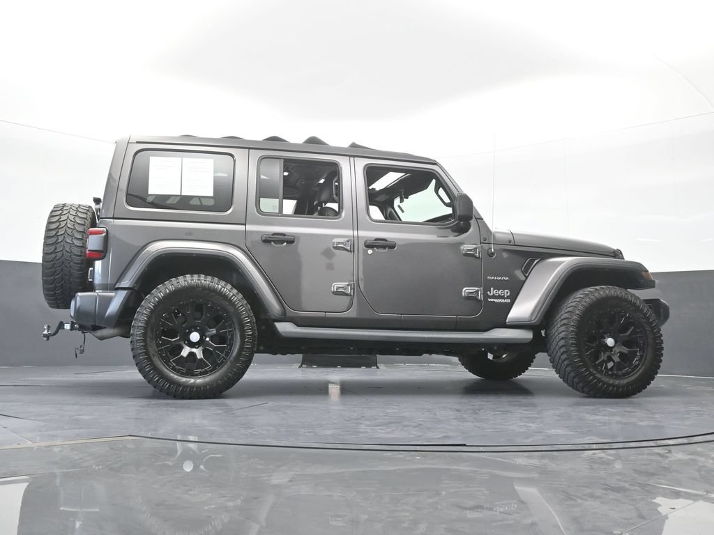 Used 2018 Jeep Wrangler Unlimited Sahara AWD/4WD image 59