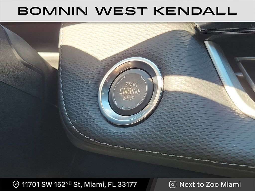 Used 2025 Chevrolet Equinox LT w/ Safety and Technology Package image 15