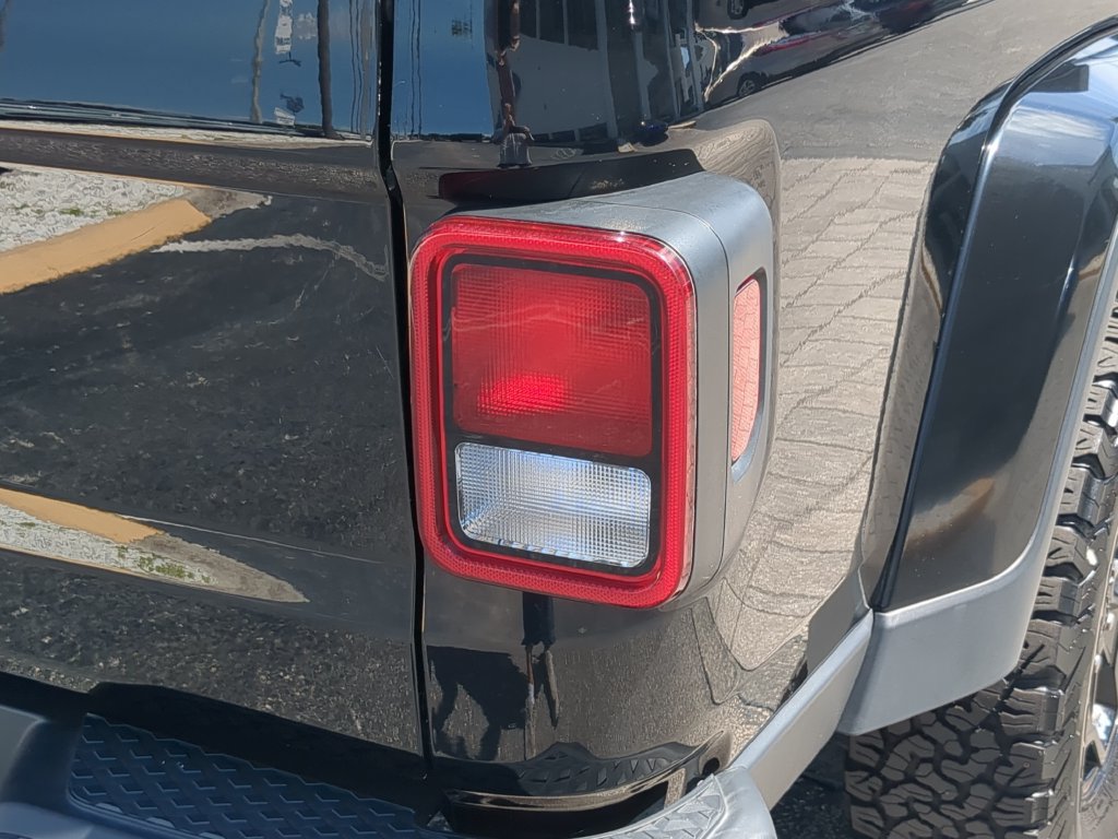 Used 2022 Jeep Gladiator Sport AWD/4WD image 8