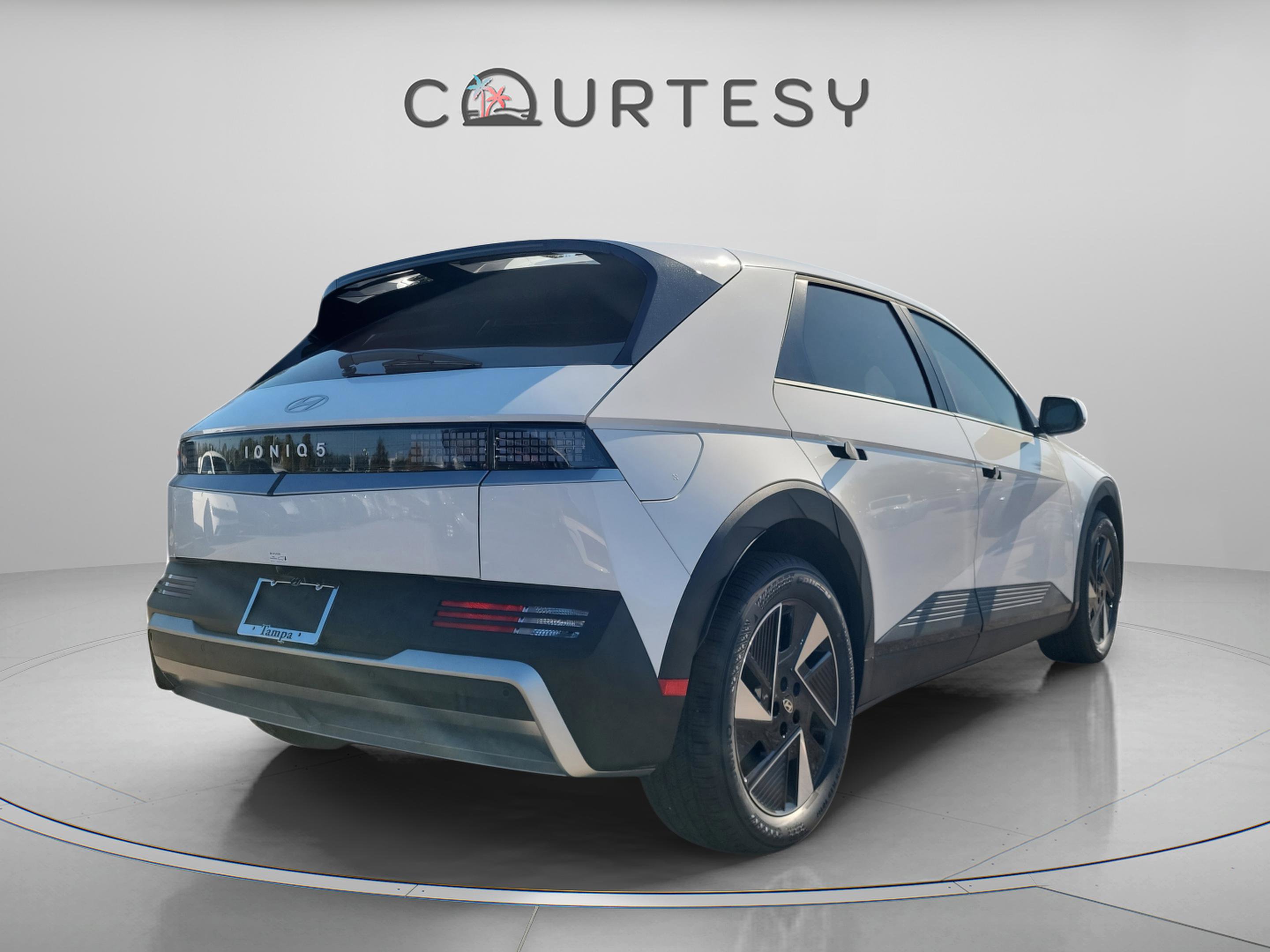 New 2026 Hyundai Ioniq 5 SEL image 3