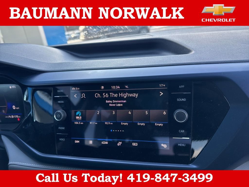 Used 2024 Volkswagen Taos SE w/ Panoramic Sunroof Package image 21