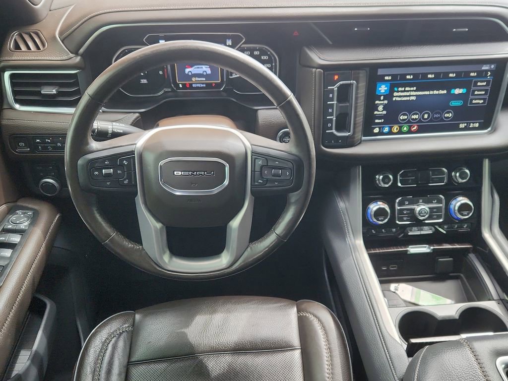 Used 2021 GMC Yukon Denali w/ Denali Premium Package image 13