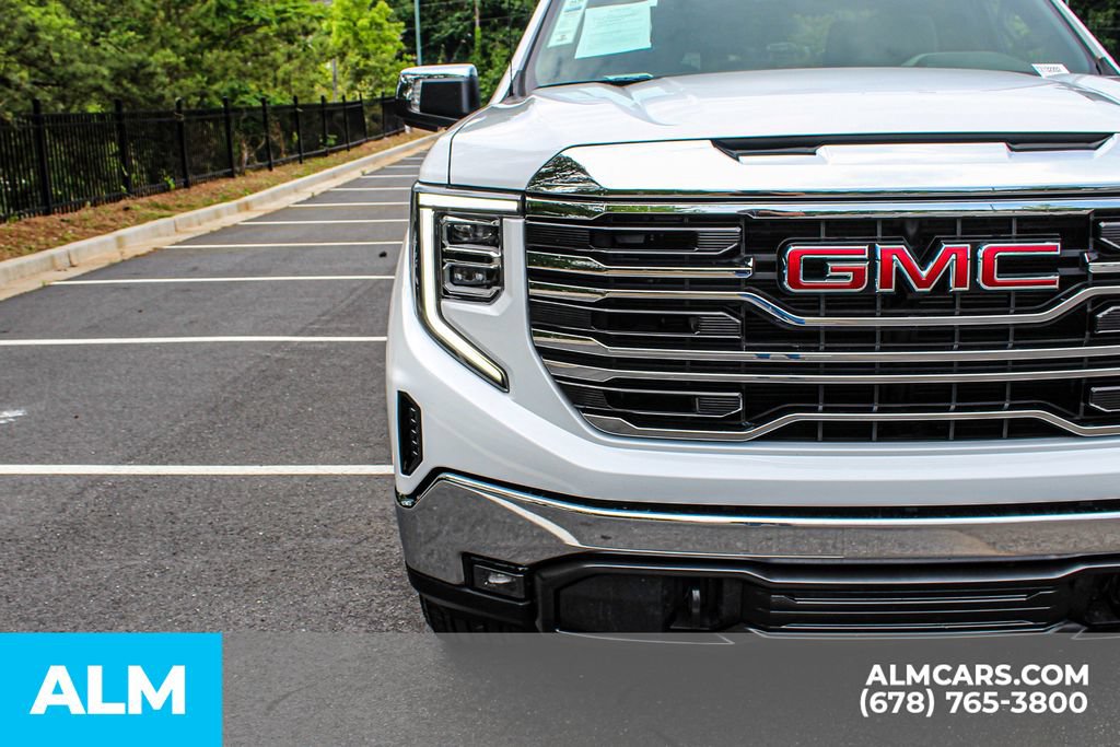 Used 2026 GMC Sierra 1500 SLT AWD/4WD image 11