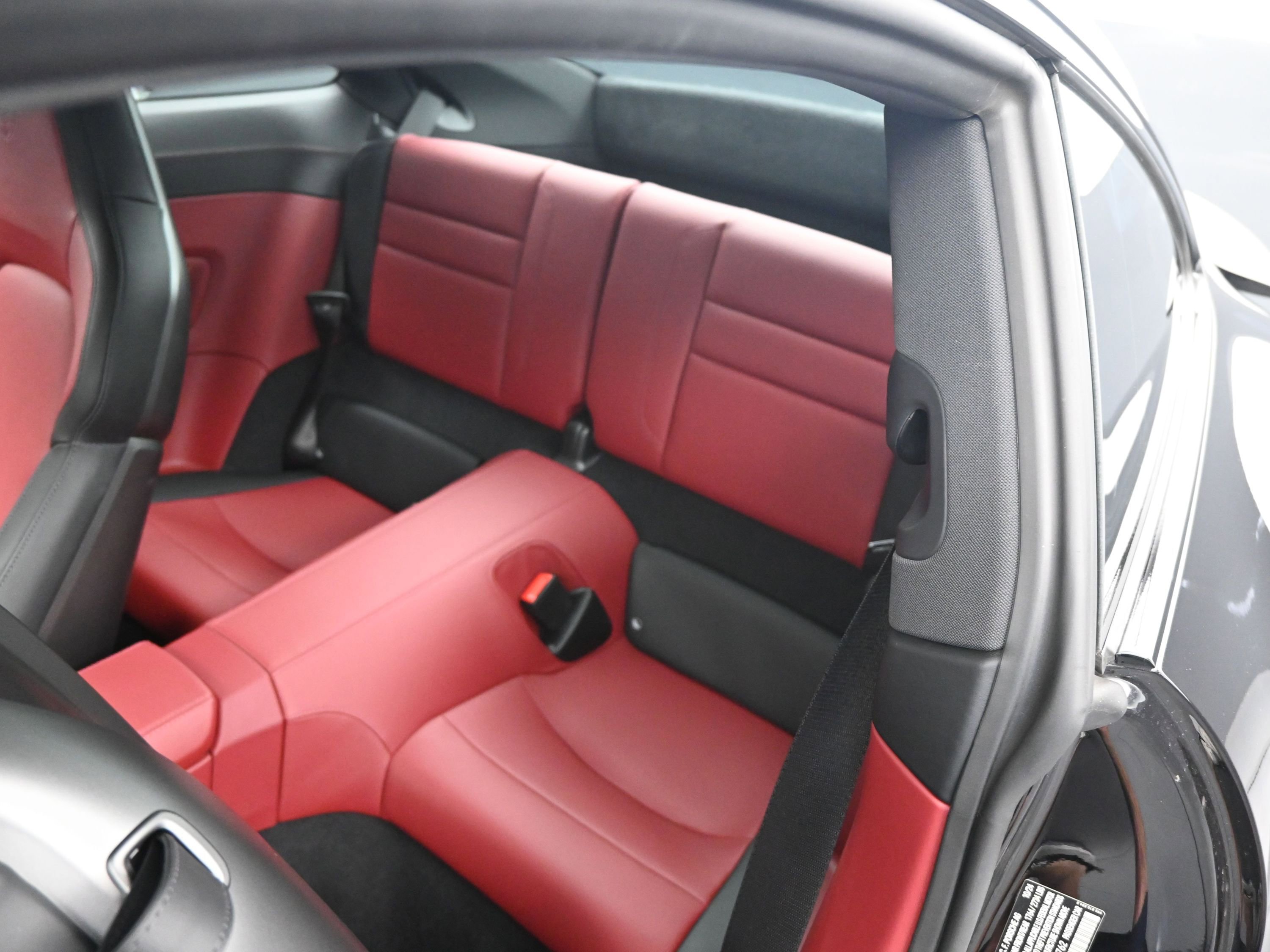 Certified 2025 Porsche 911 Carrera image 7