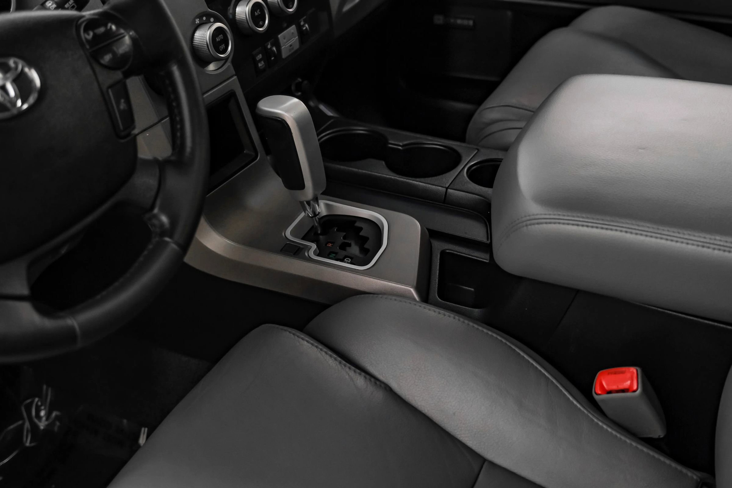 Used 2013 Toyota Sequoia Limited RWD image 18