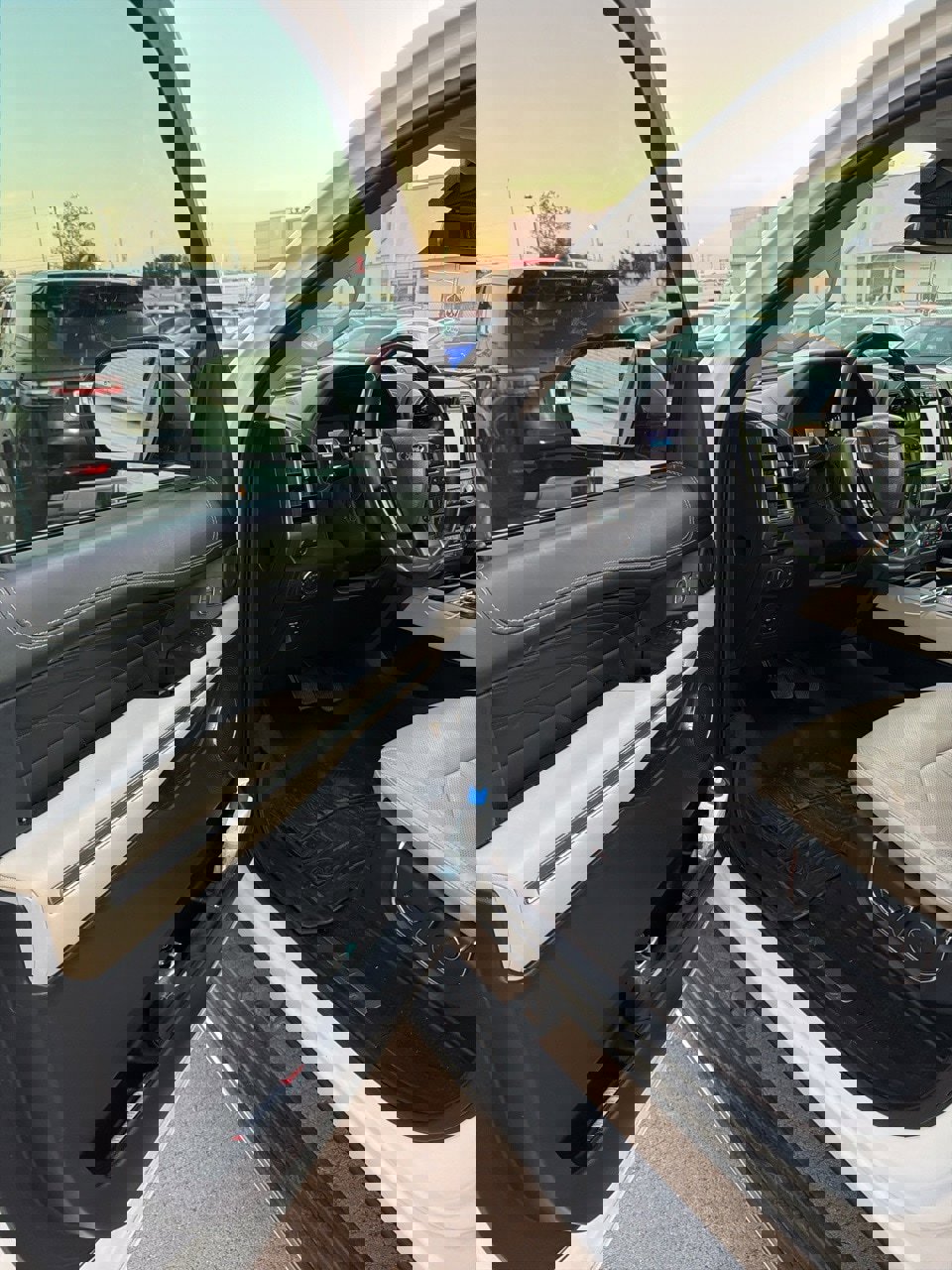 Used 2021 Ford Expedition Platinum image 5