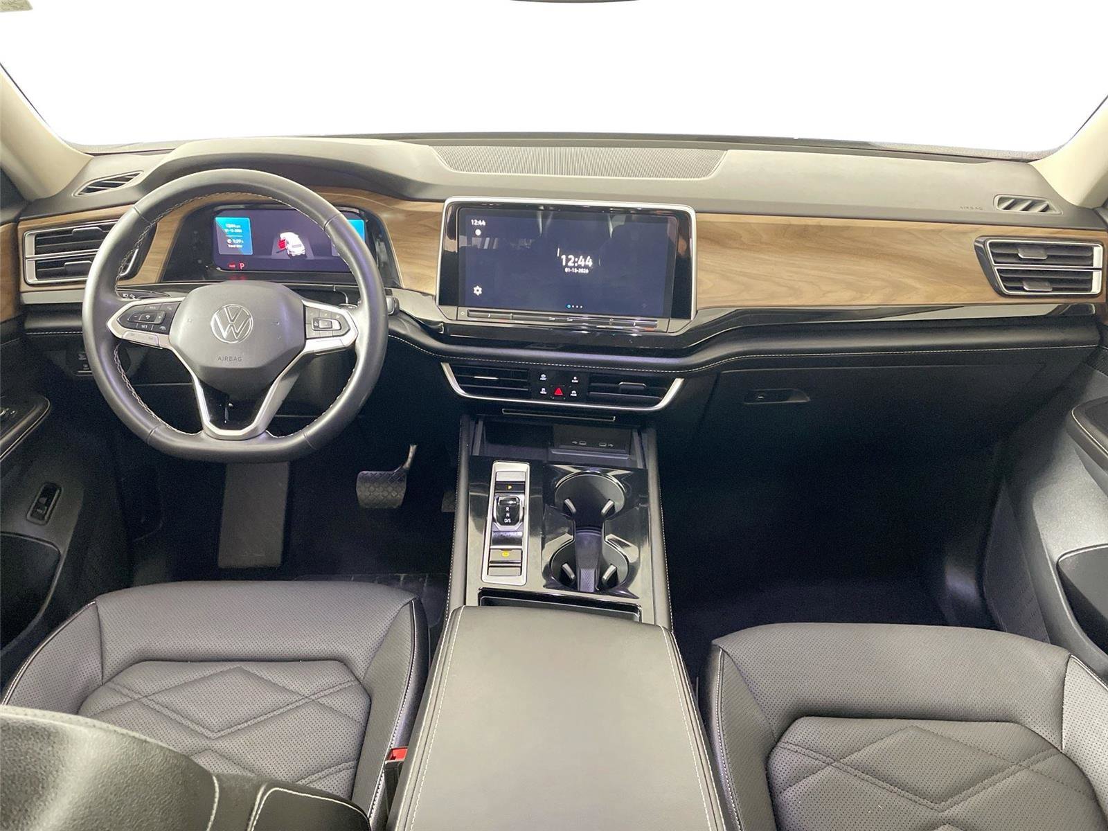 Used 2024 Volkswagen Atlas SE image 22