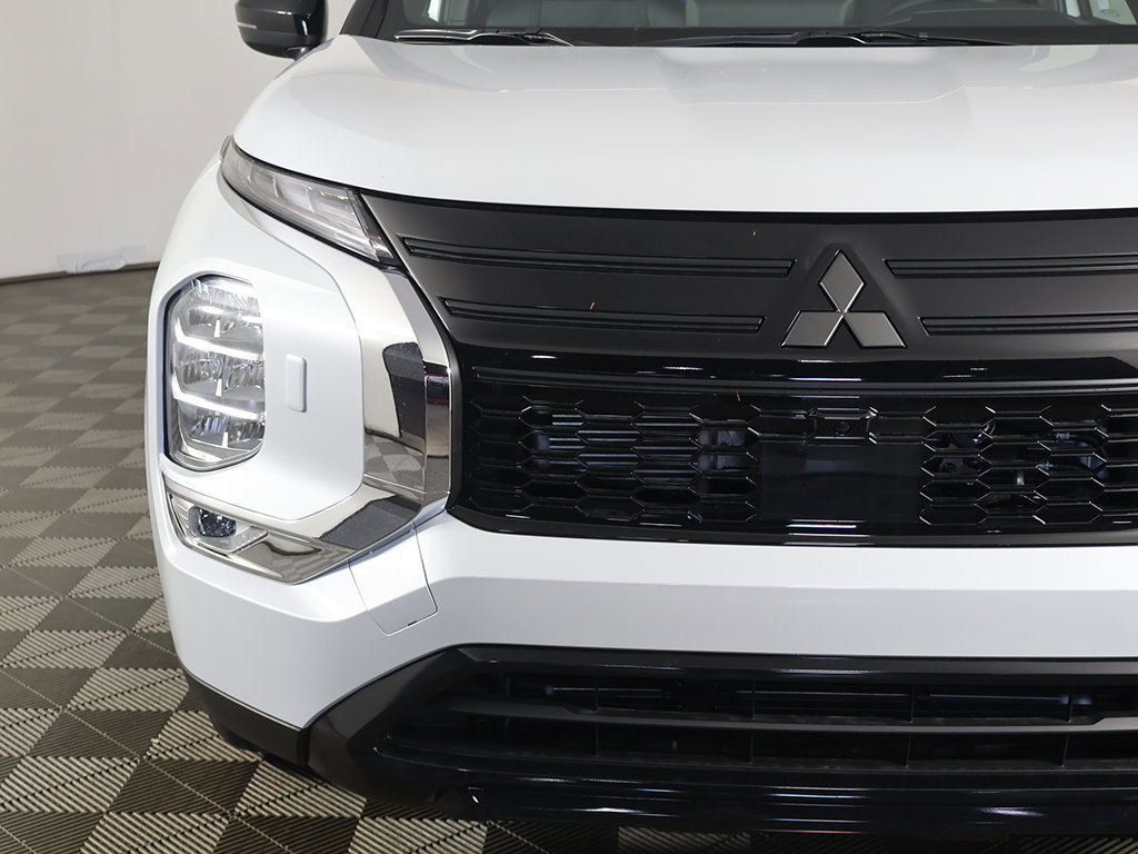 New 2026 Mitsubishi Outlander LE AWD/4WD image 13