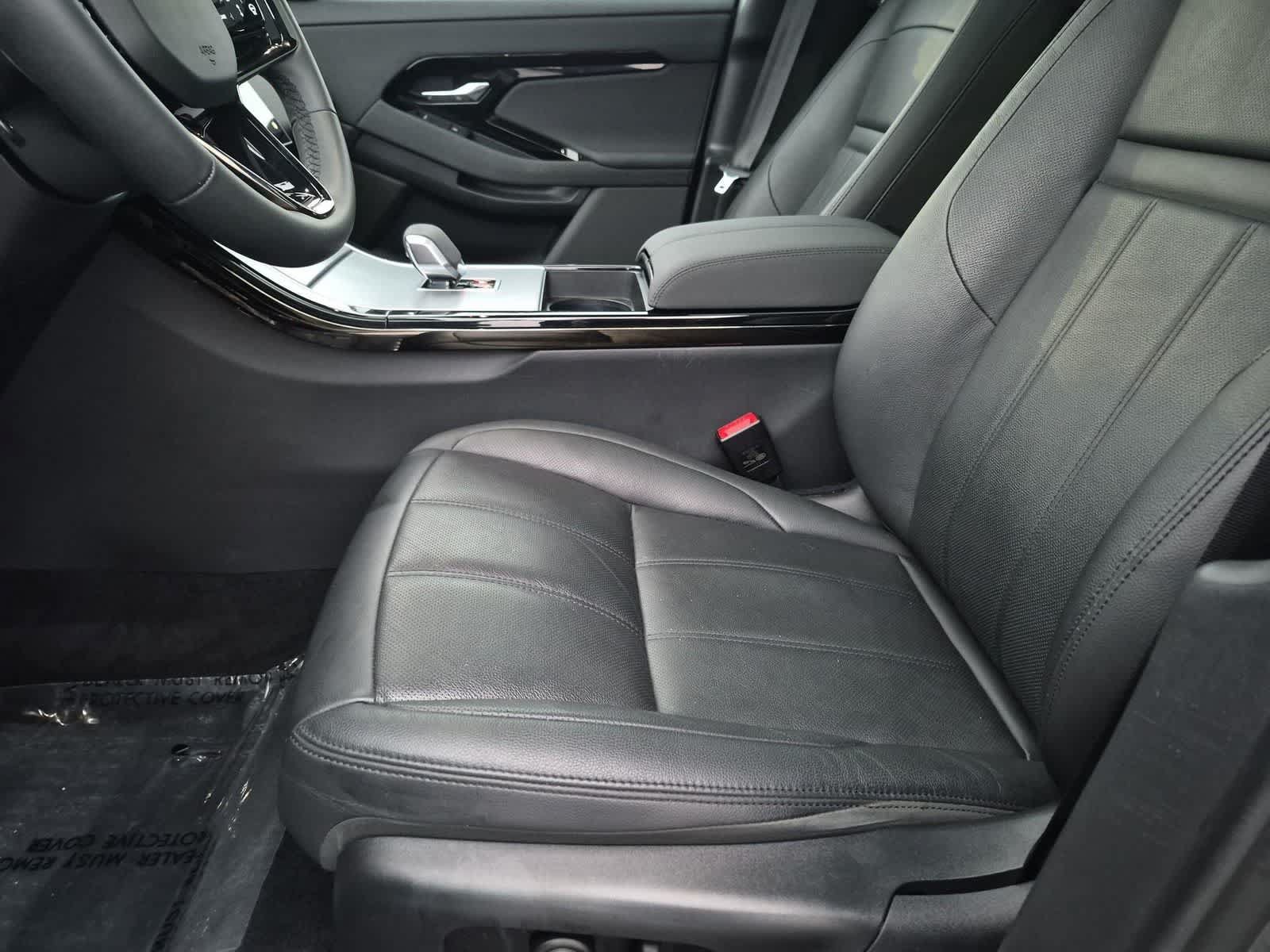 Used 2024 Land Rover Range Rover Evoque S AWD/4WD image 8