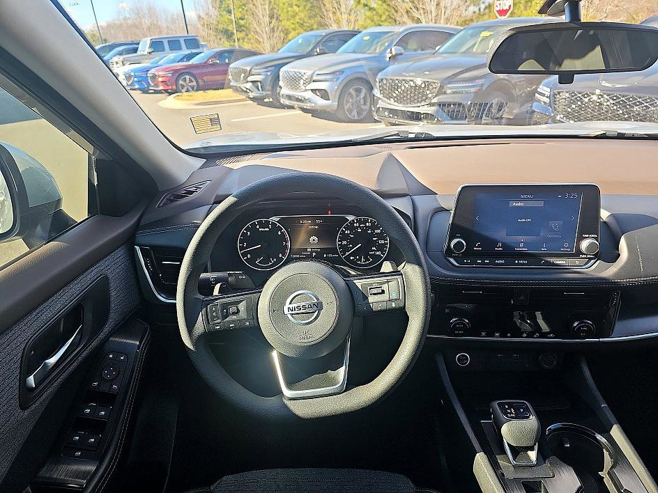 Used 2021 Nissan Rogue SV image 17