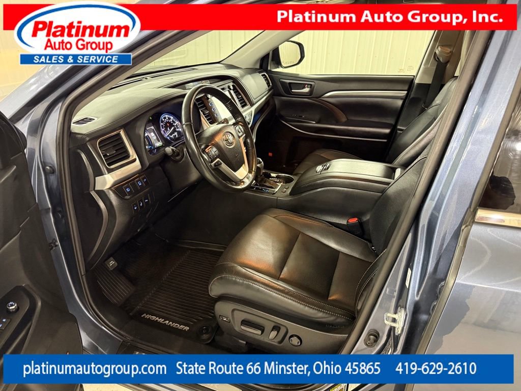 Used 2019 Toyota Highlander Limited Platinum AWD/4WD image 10