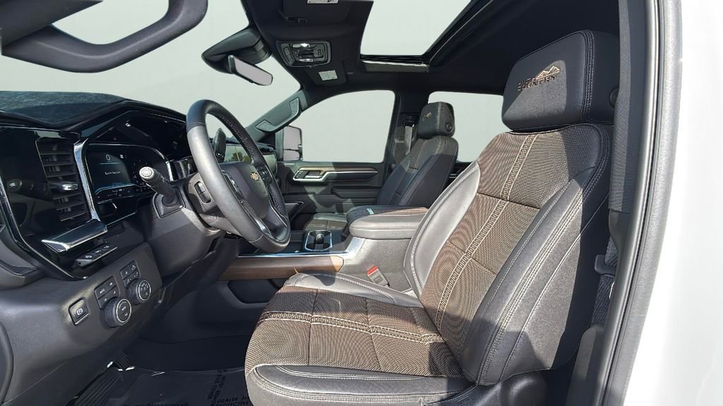 Certified 2024 Chevrolet Silverado 2500 High Country w/ High Country Premium Package image 16