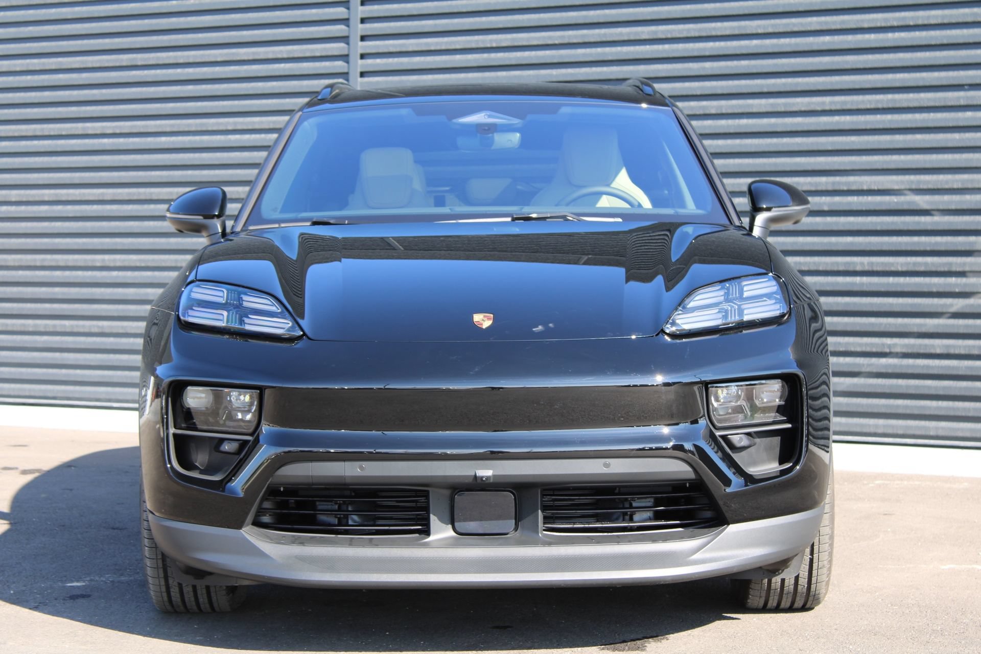 New 2026 Porsche Macan 4 Electric AWD/4WD image 6
