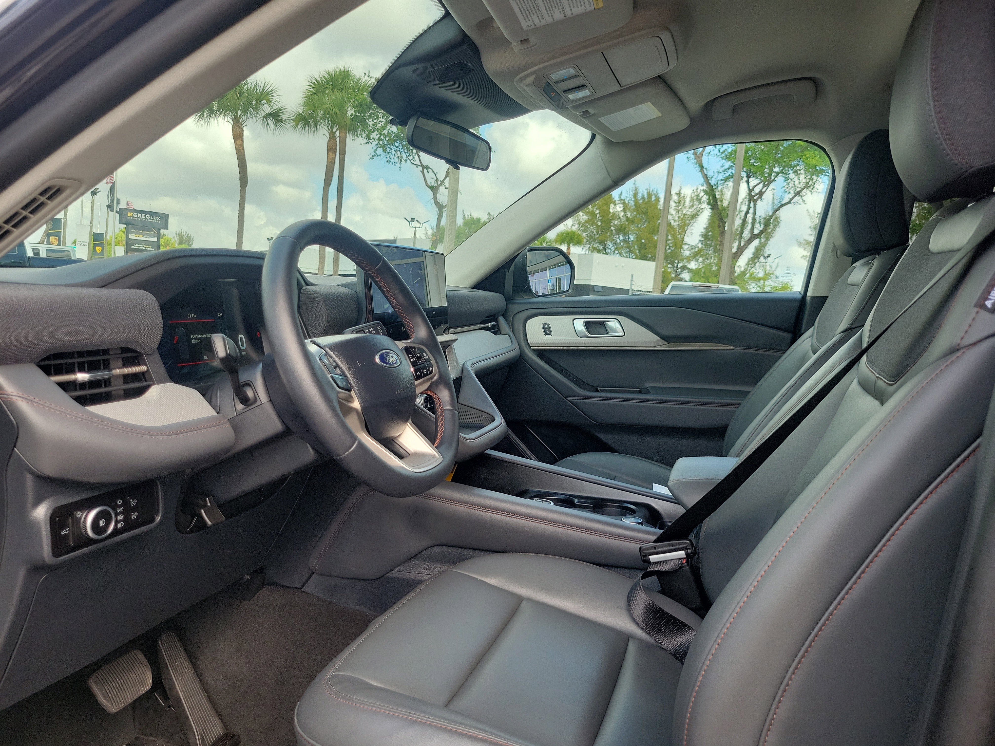 Used 2026 Ford Explorer Active w/ Active Comfort Package image 12