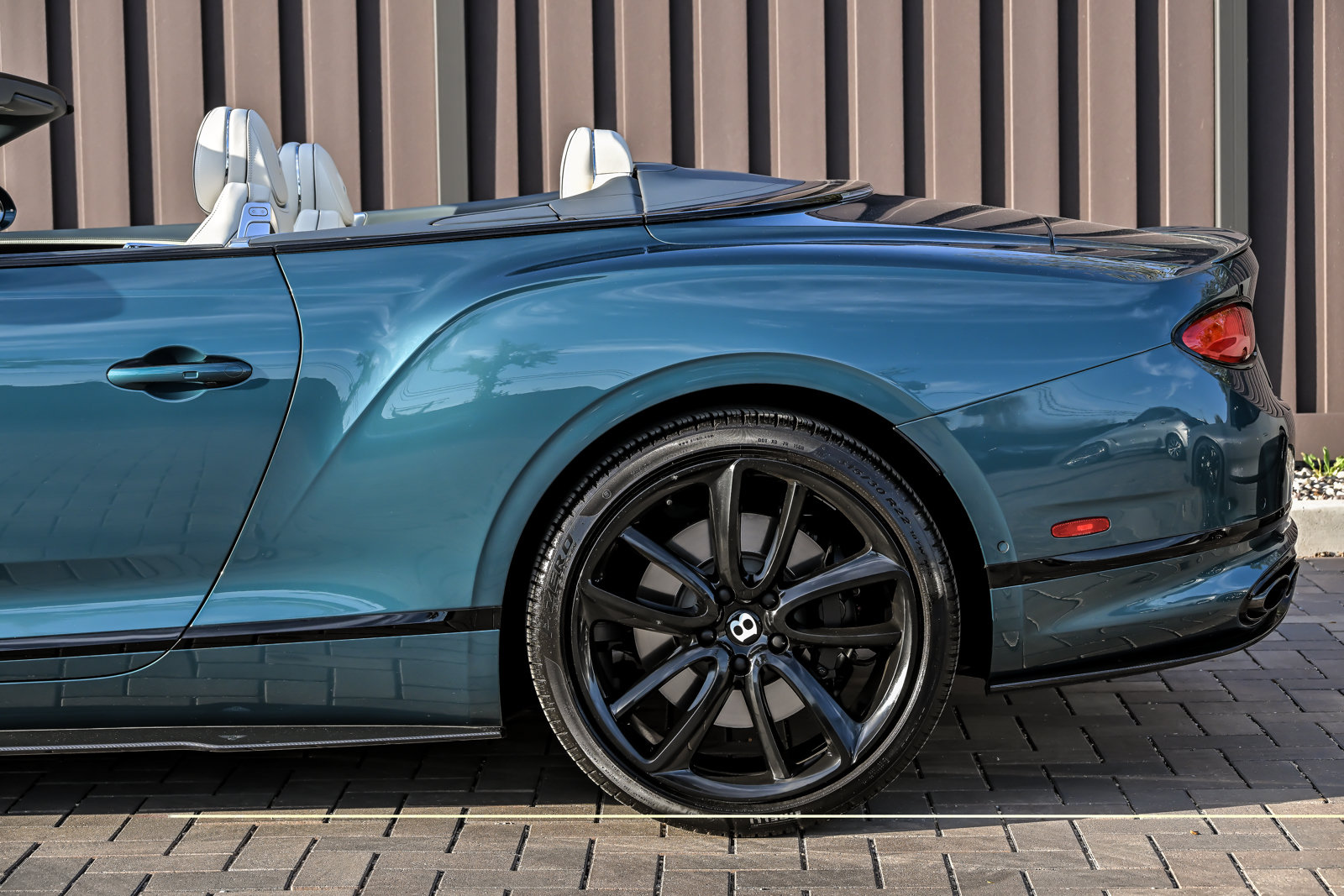 Used 2022 Bentley Continental GT AWD/4WD image 13