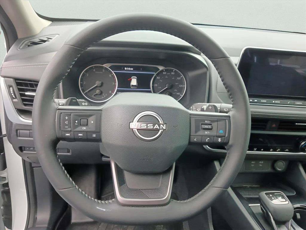 Used 2026 Nissan Rogue SV FWD image 8