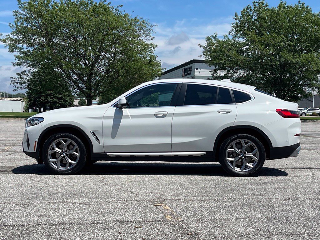 Certified 2025 BMW X4 xDrive30i w/ Premium Package AWD/4WD image 10
