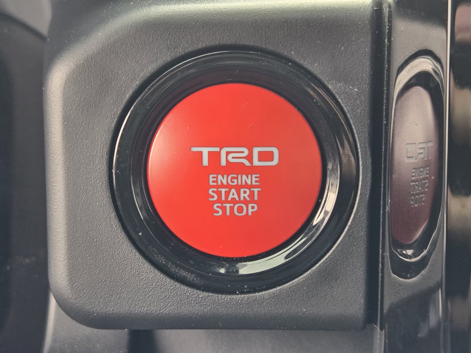 Used 2024 Toyota Tacoma TRD Sport AWD/4WD image 19