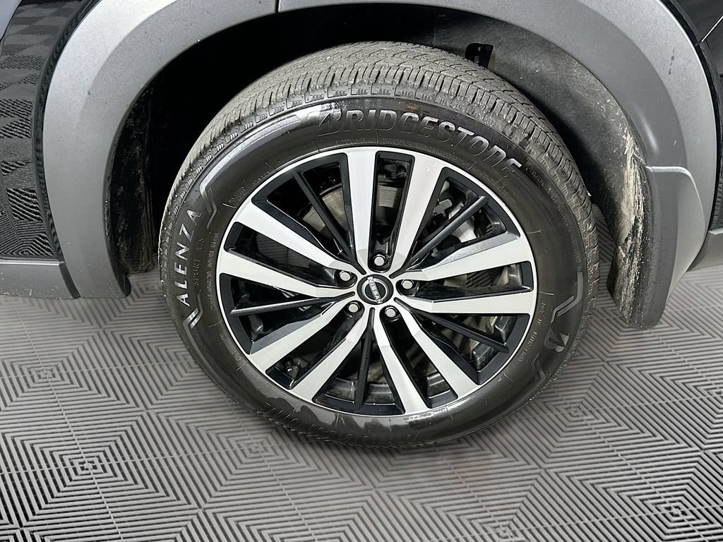 Certified 2025 Nissan Pathfinder Platinum AWD/4WD image 43