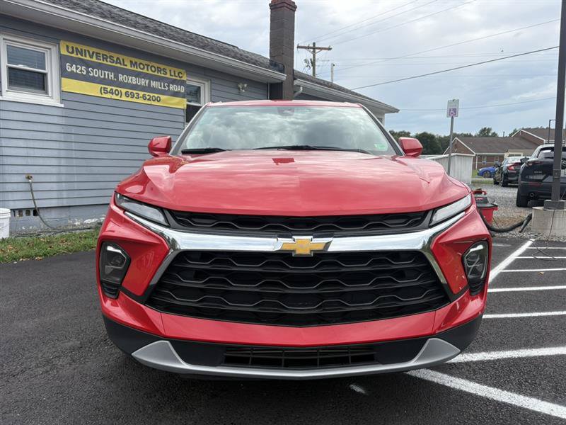 Used 2023 Chevrolet Blazer LT FWD image 2