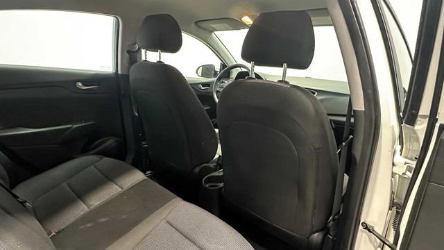 Used 2021 Hyundai Accent SE FWD image 10