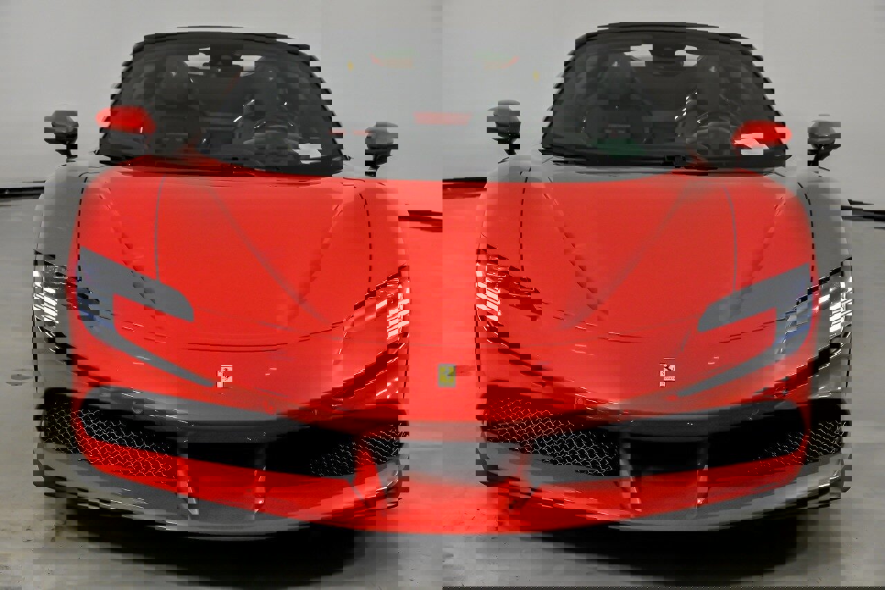 Used 2022 Ferrari SF90 Spider image 5
