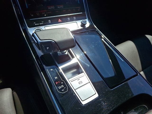 Used 2023 Audi A8 L 3.0T w/ Comfort Plus Package image 15