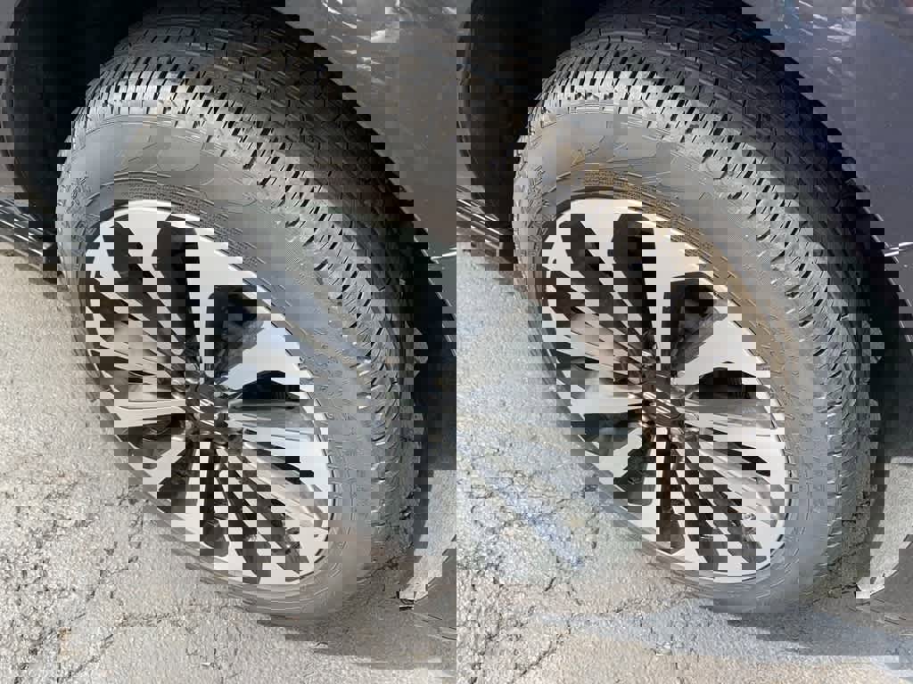 Used 2024 Lincoln Navigator Reserve image 11