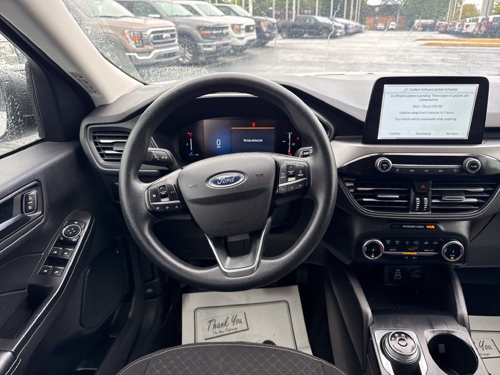 Used 2025 Ford Escape Active AWD/4WD image 18