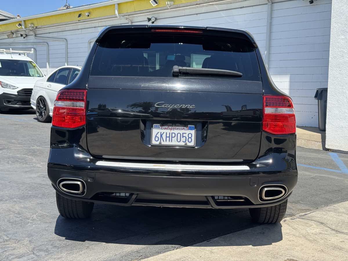 Used 2010 Porsche Cayenne AWD/4WD image 10