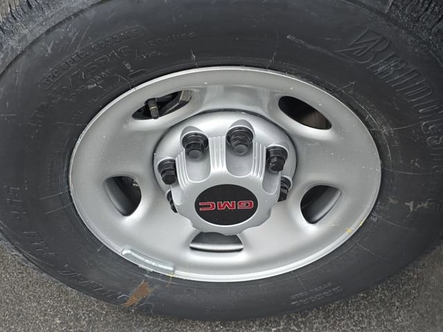 New 2025 GMC Savana 3500 Extended w/ Driver Convenience Package image 28