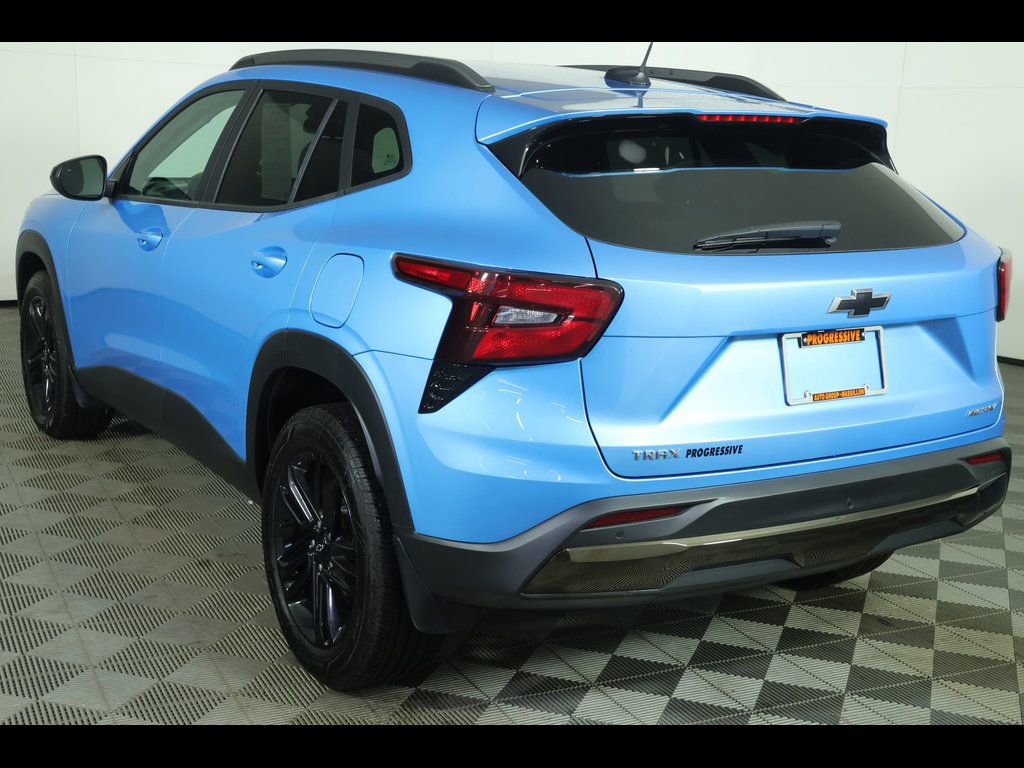 Used 2025 Chevrolet Trax ACTIV w/ Driver Confidence Package image 18