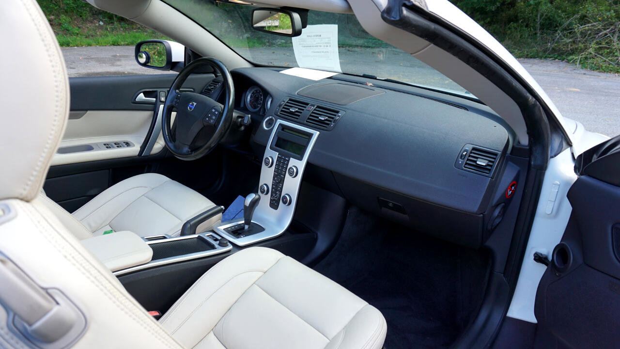 Used 2011 Volvo C70 T5 image 14