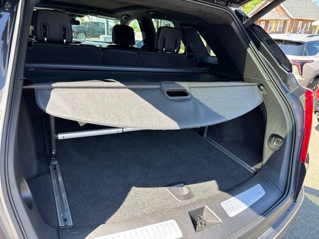 Used 2017 Cadillac XT5 Platinum w/ Driver Assist Package AWD/4WD image 11